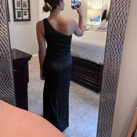 Black long dress with floral pattern throughout, from Lulu’s - Picture 2 of 2